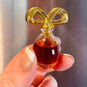 Elizabeth Taylor White Diamonds miniature perfume